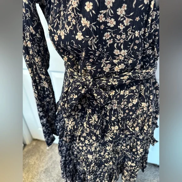 Lulus Cute and Curated Navy Blue Floral Print Tiered Mini Dress / Size Large - Picture 14 of 16